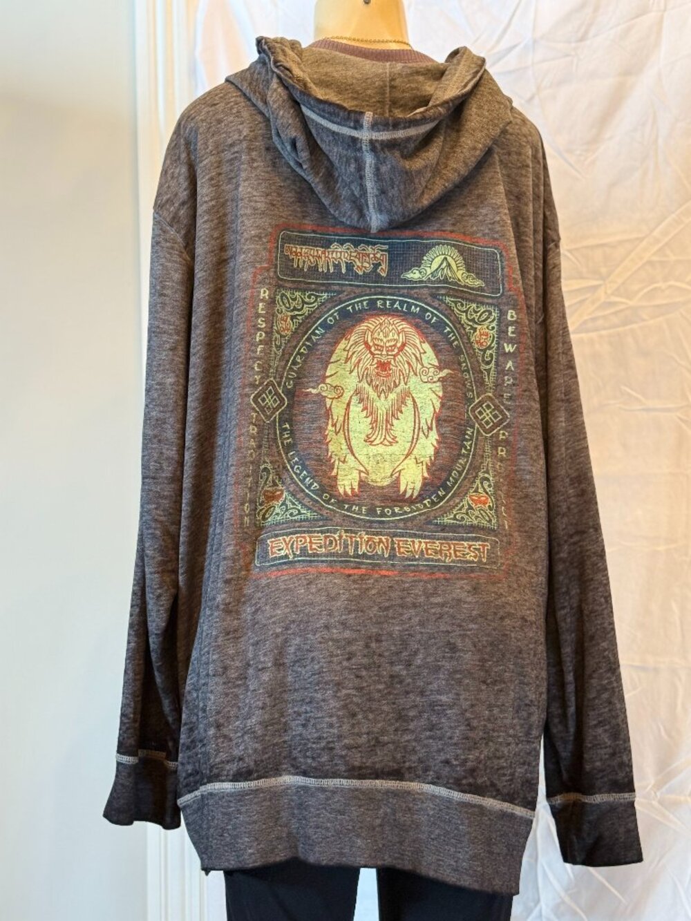 Disney Expedition Everest Zip Front Hoodie Grey Adult XXL with Yeti art!
